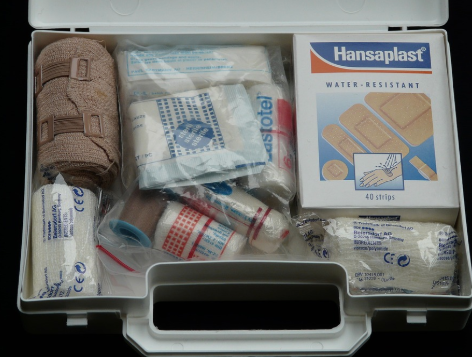 boat-emergency-first-aid-kit
